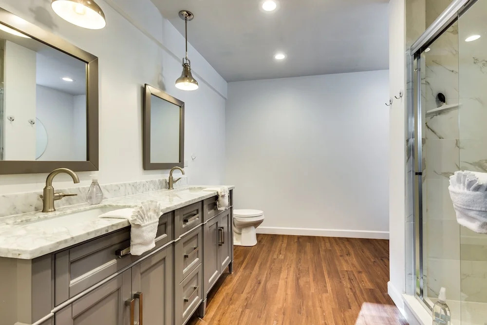Chicago River West 4 Bedroom / 3 Bathroom by AllSet Turnover