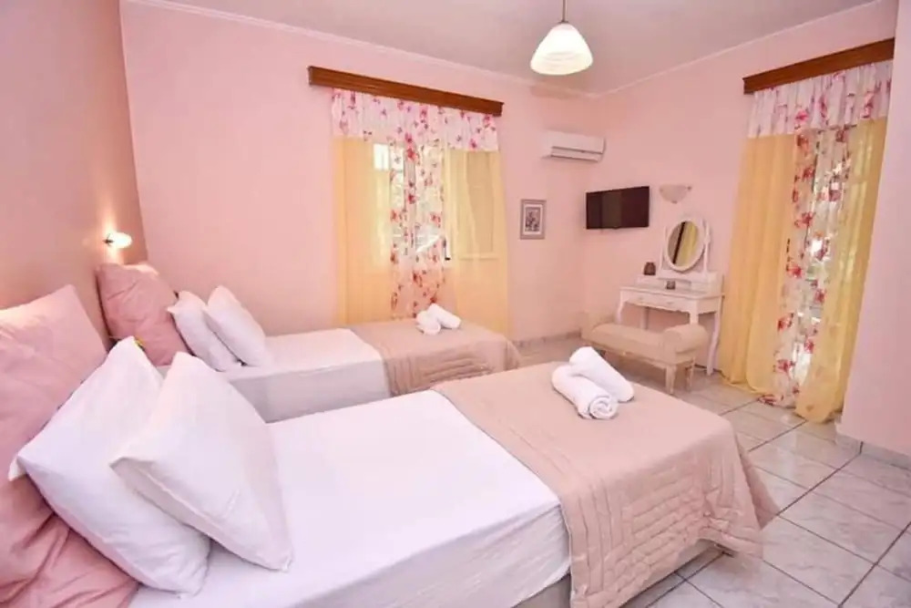 Anna Studios near the beach