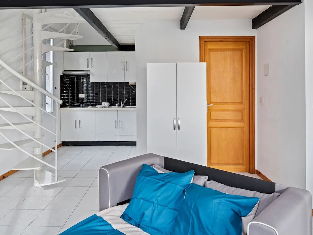Alluring Holiday Home in Magagnosc With Balcony