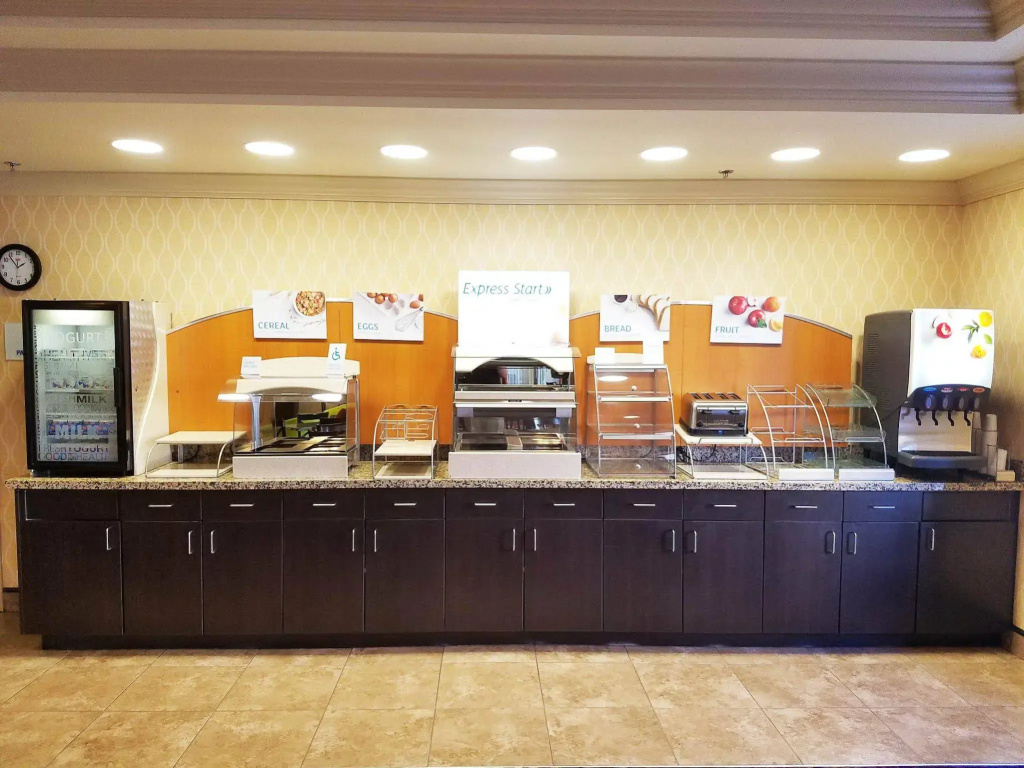 Holiday Inn Express and Suites Missoula by IHG