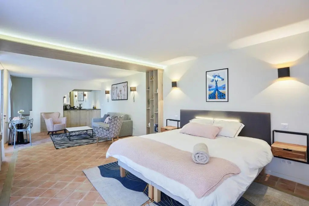 Appartement d'une chambre avec piscine partagee jardin clos et wifi a Aix en Provence