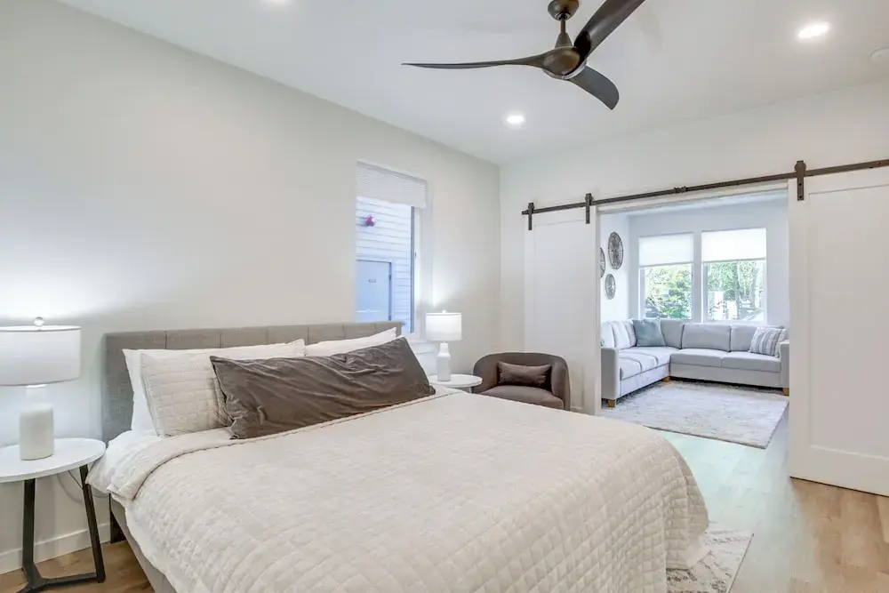 Walk to Beaches: 'siletz Bay Bliss' Townhome