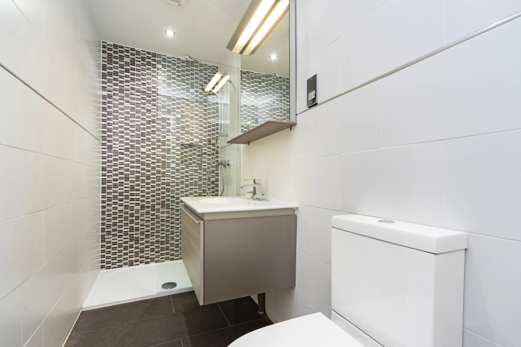 Mentone Hotel