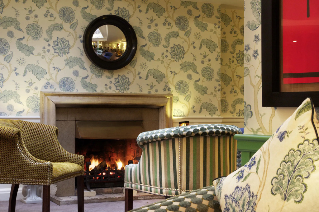 Mercure Salisbury White Hart Hotel & Apartments