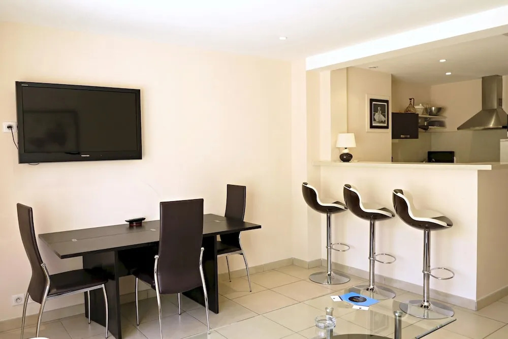 Viva Riviera 2 Bedrooms 2 Bathrooms