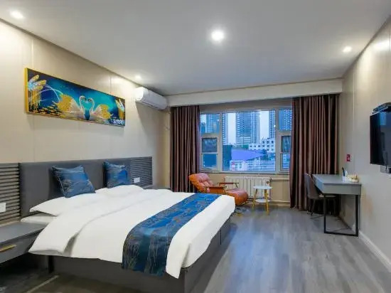 Baichuan Hotel (Linyi Jiefang Road Decoration City)