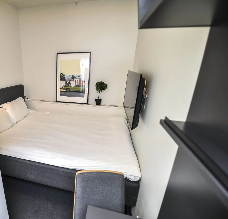 Moment Hotels
