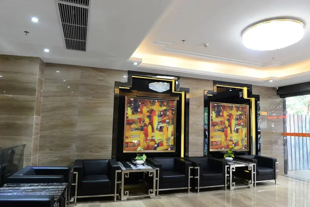 Xinghe Yuezhi S-Guangzhou Yuexiu District Railway Station White Horse Clothing City Flagship Store
