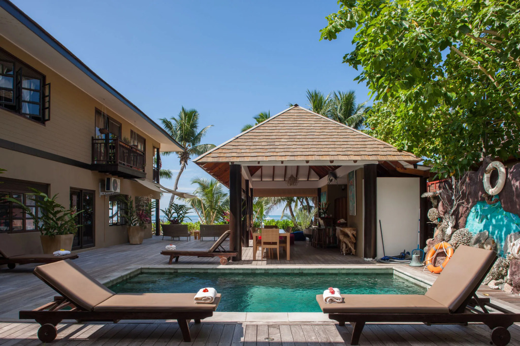 Villas des Alizes Beachfront Suites