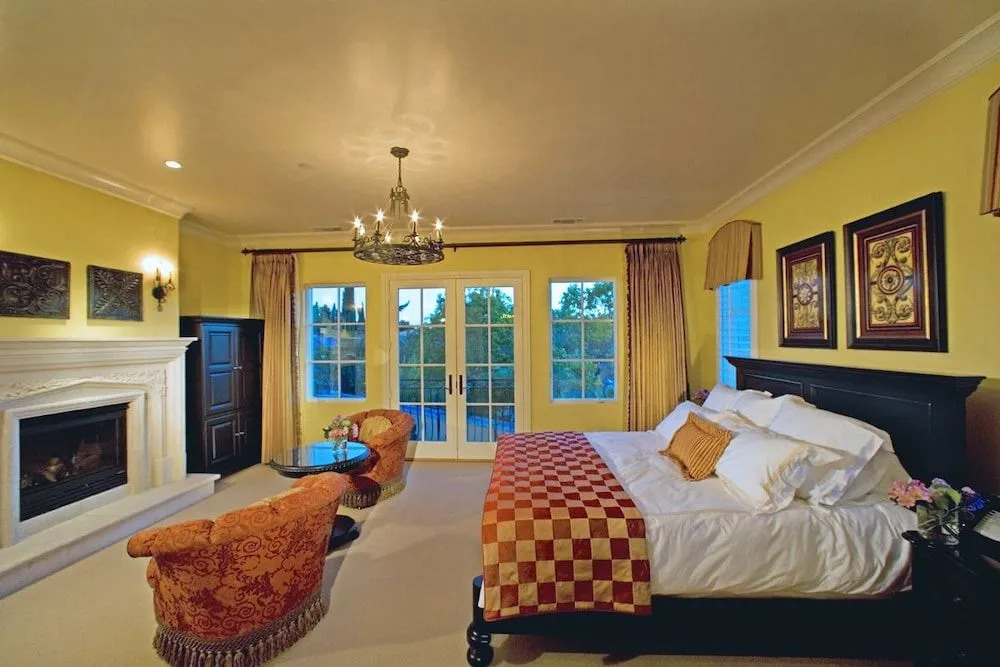 Villa Arden Hills