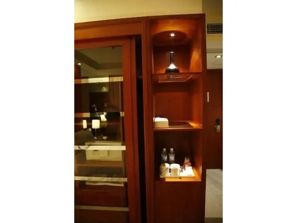 Yangtze River TOMOLO Hotel (Jianghan Road Branch)