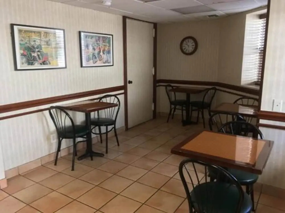 Whitman Motor Lodge