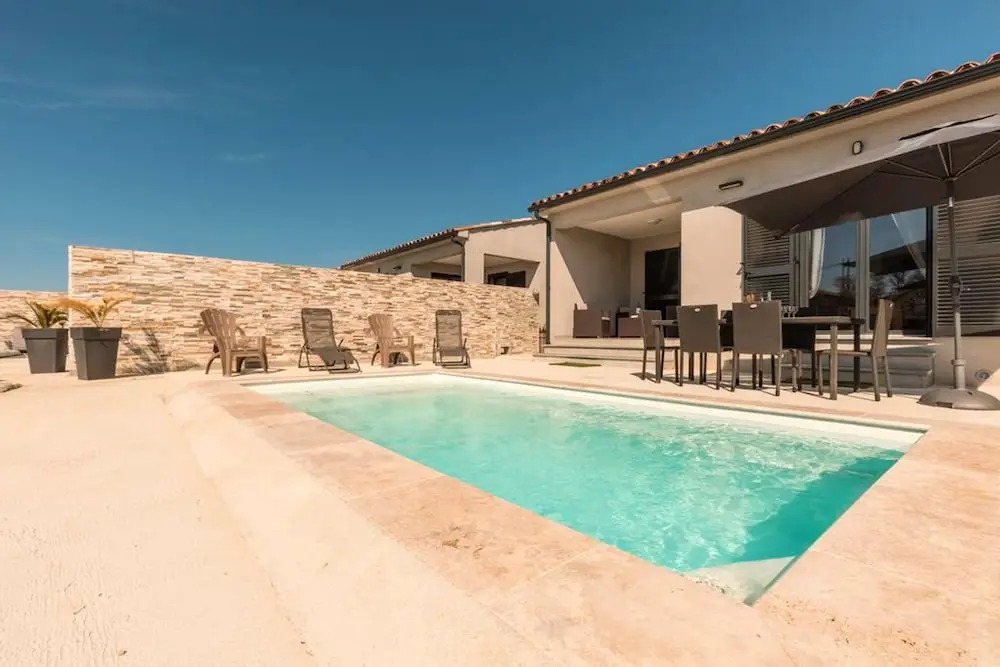 Villa With 2 Bedrooms in Palasca, With Wonderful Mountain View, Private Pool, Furnished Garden - 100 m From the Beach