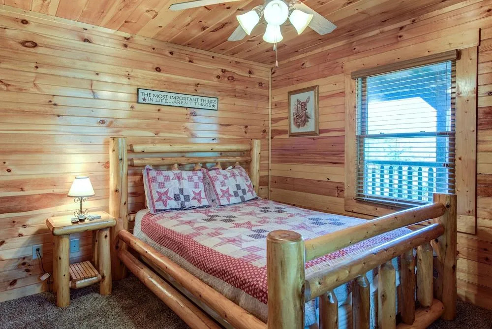 Hemlock Manor