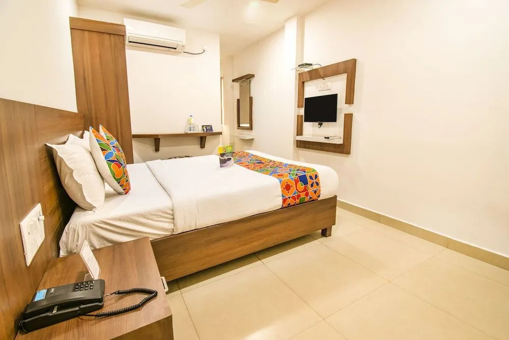 FabHotel Delma Porur