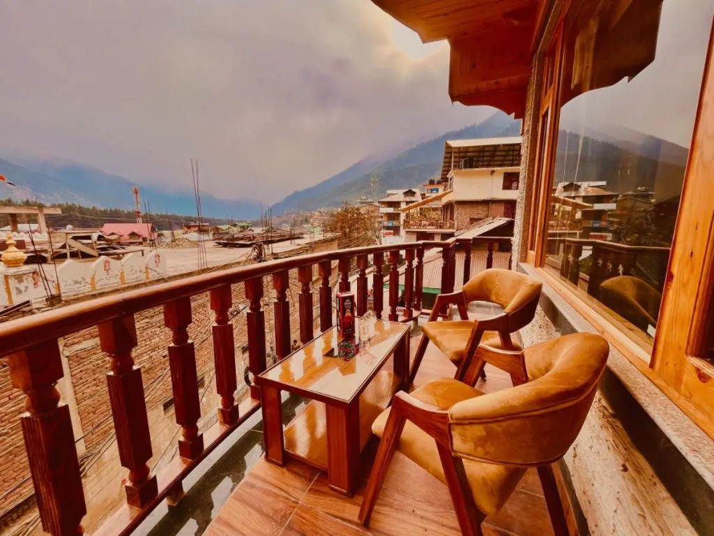 Le Green Resort, Mall Road Manali
