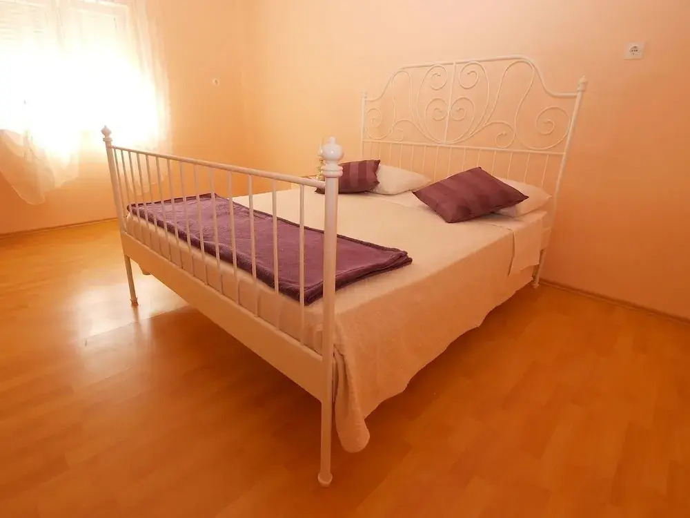Apartment 1157