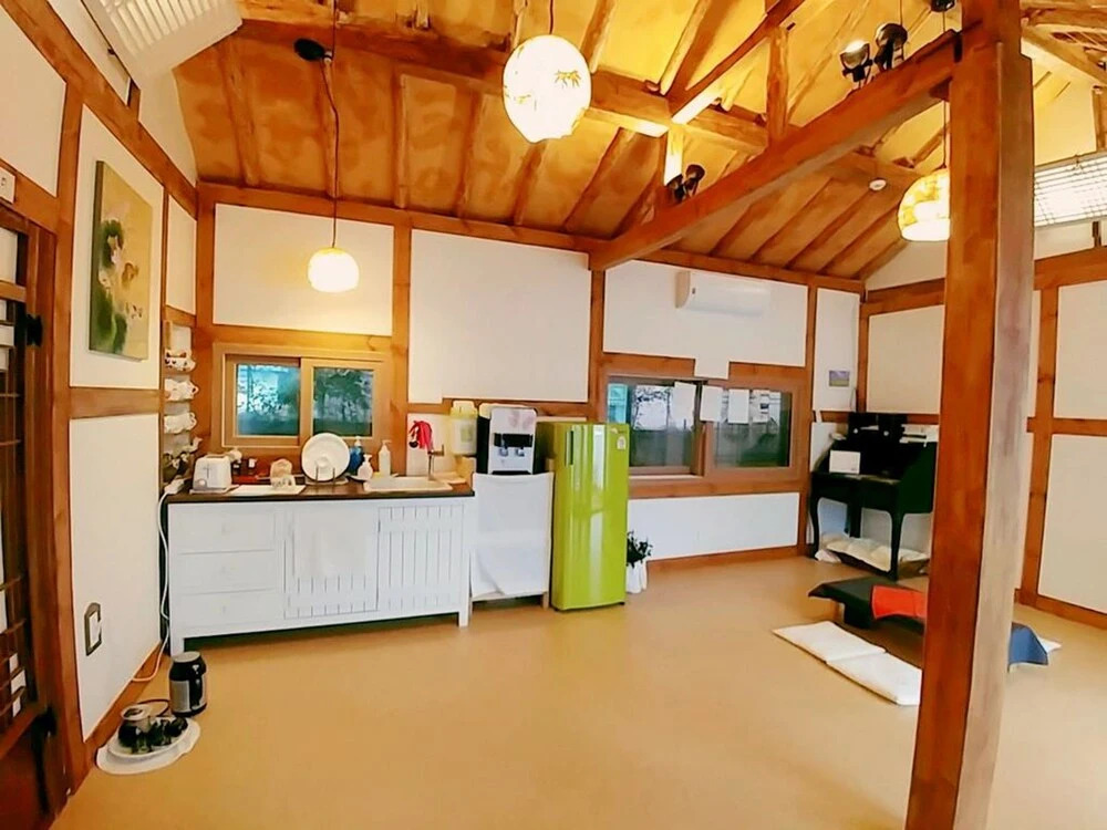 Yujeong Hanok Guesthouse