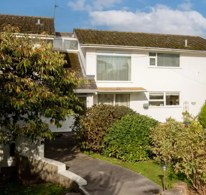 Brynawelon - Wonderful Sea and Harbour Views