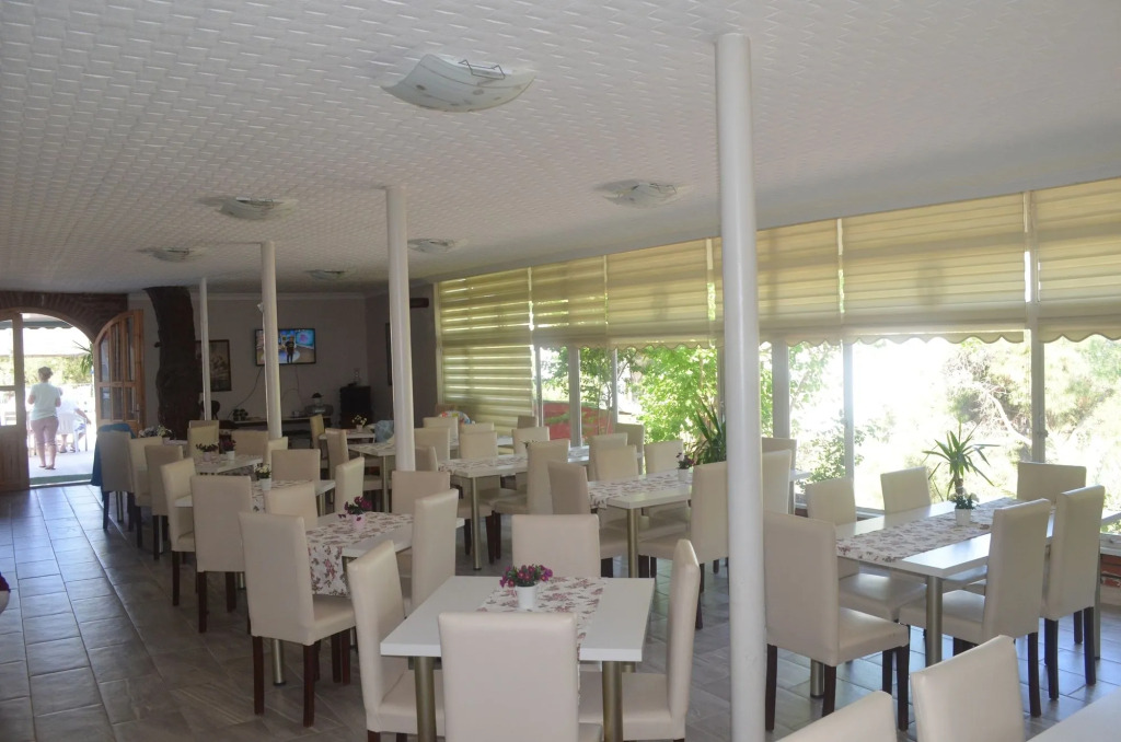 Tunc Hotel