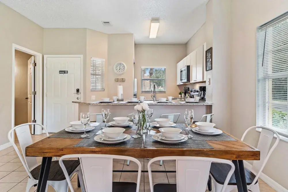 8400 Blue Lagoon Drive