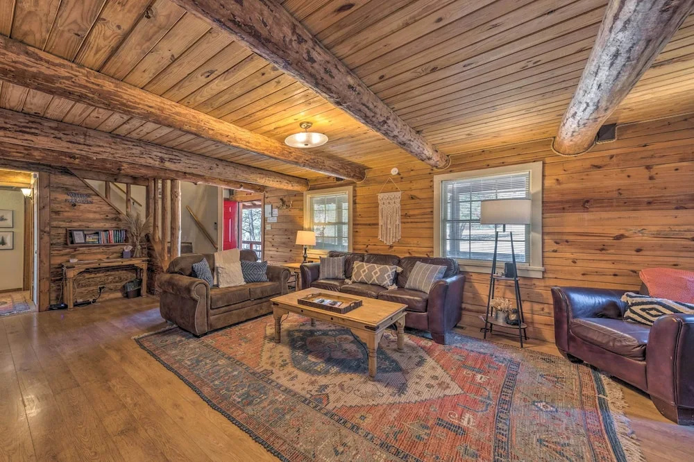 Rustic Ruidoso Log Cabin With Hot Tub & Deck!
