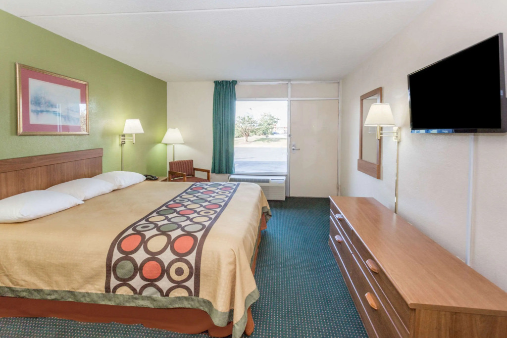 Super 8 by Wyndham Tifton