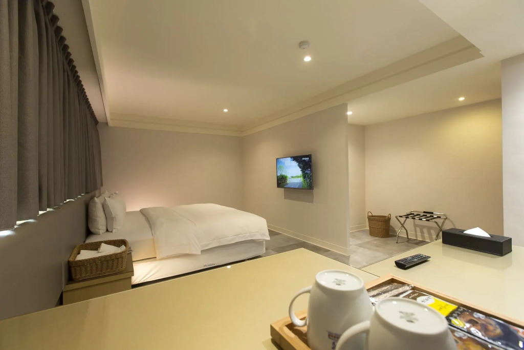The Young Hotel