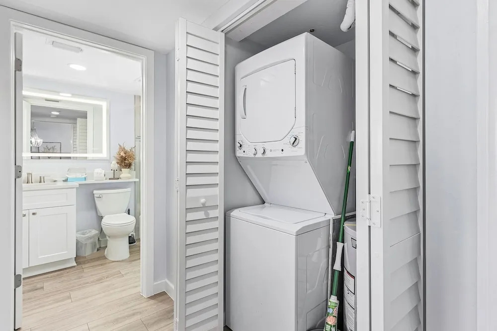 Beach Villas # 102-250 Estero Blvd apts