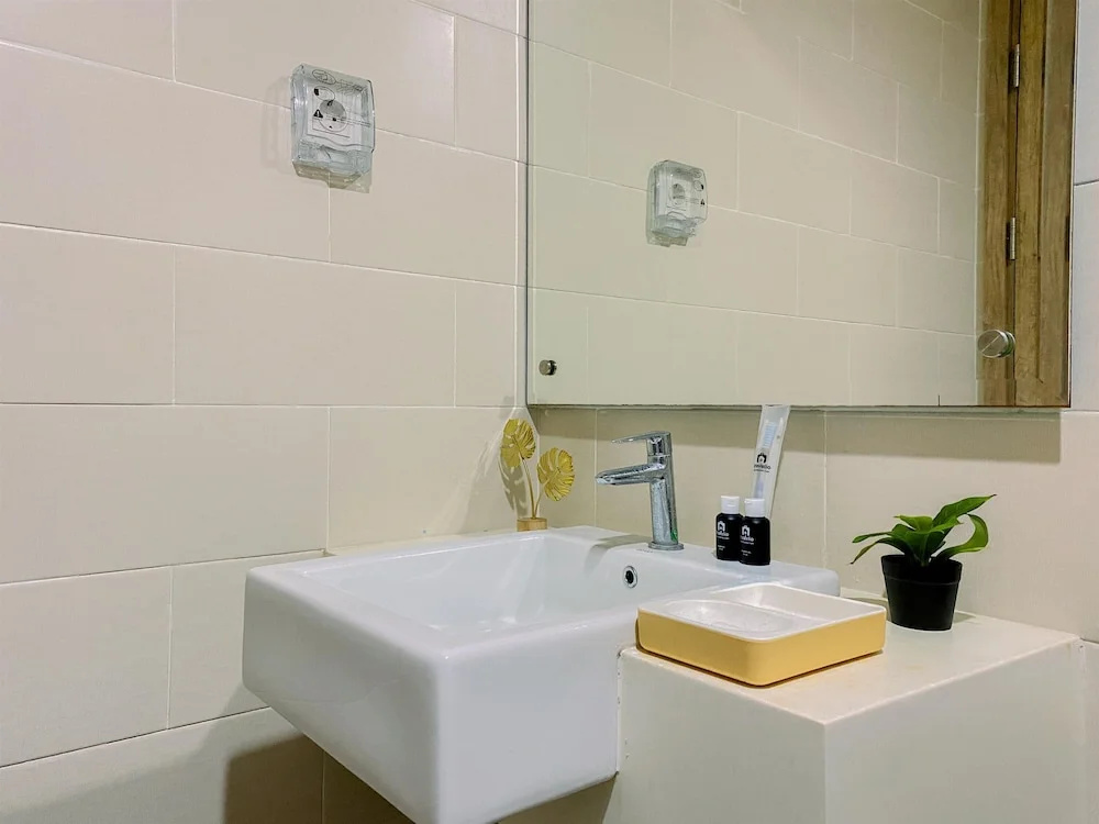 Good and Warm 1BR Apartment at Pejaten Park Residence