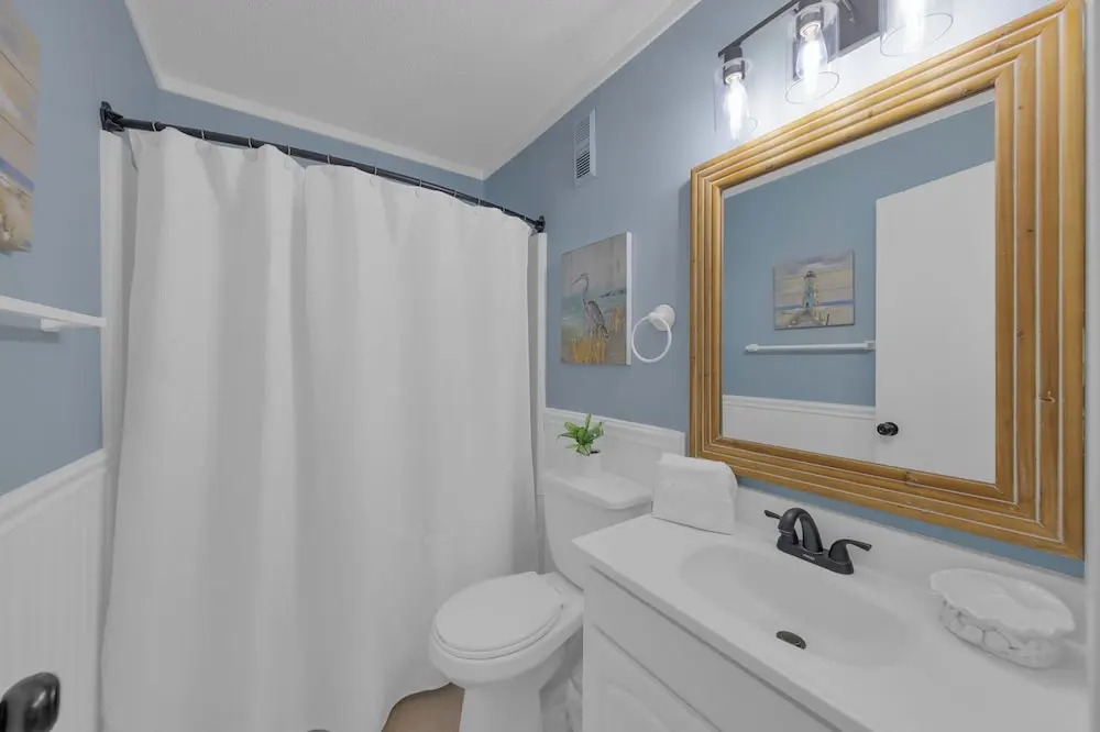 Aqua Vista Retreat 2 BDR in Spectacular Resort!