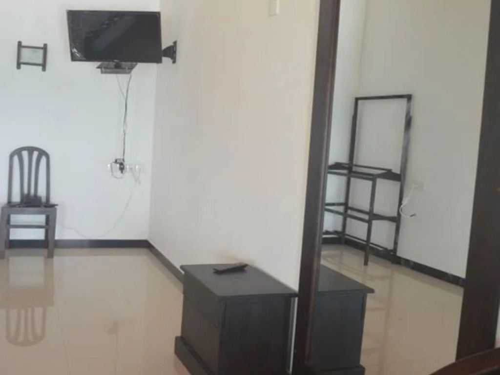 Gayana Hotel