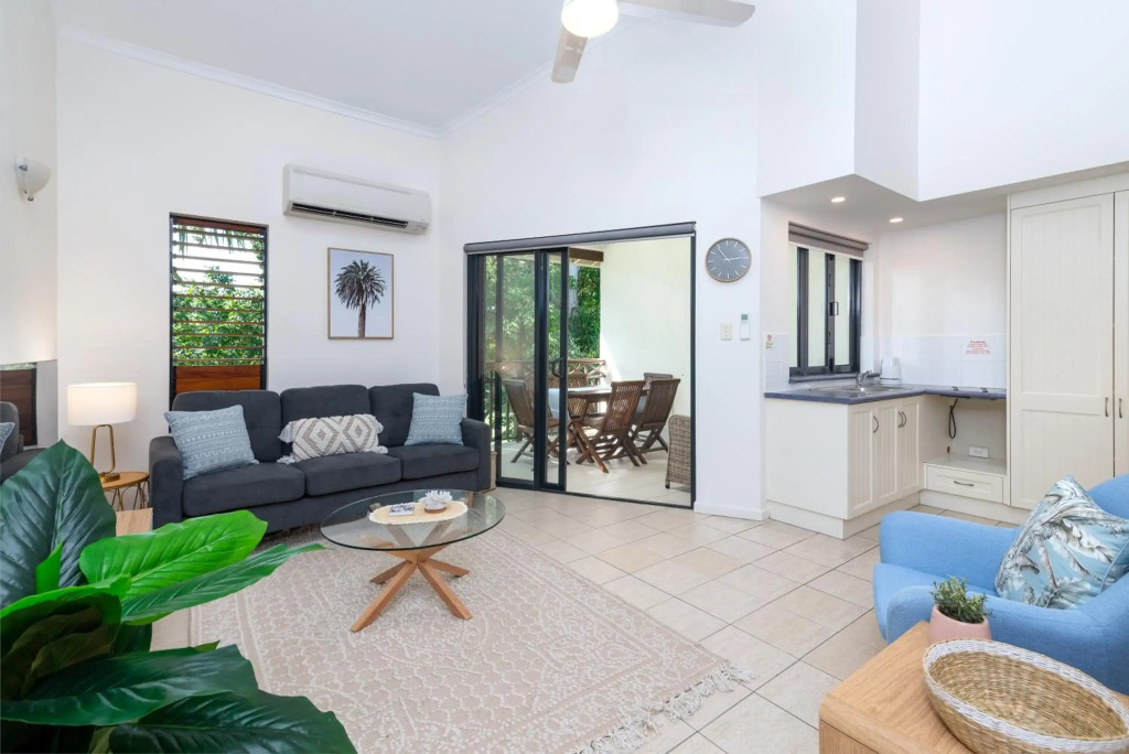 Seascape Holidays at 30 Tropic Style