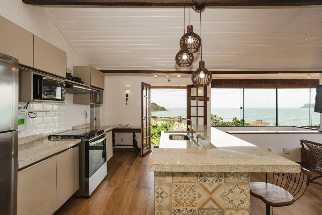 Casa C/ área Goumert E 4 Suítes | Cbr 11