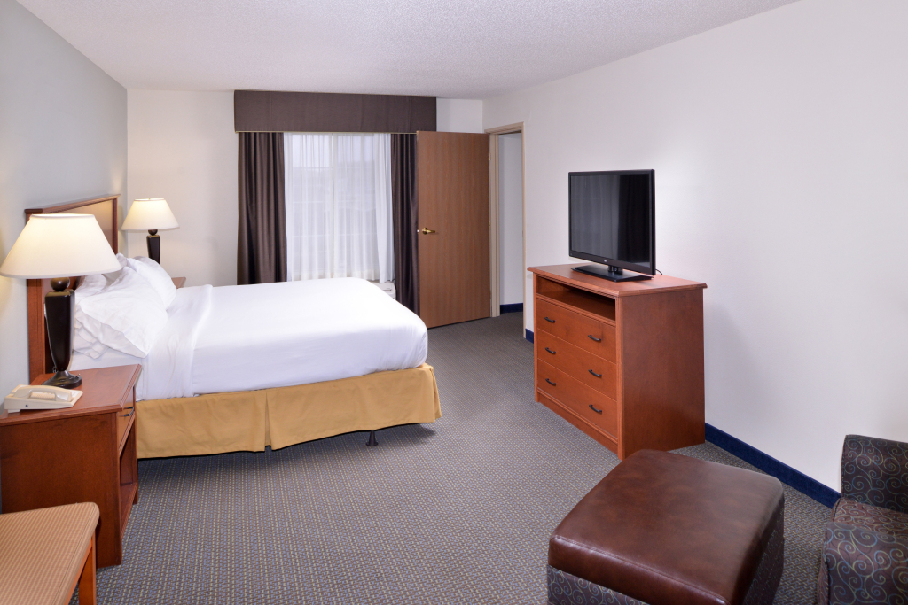 Holiday Inn Express Hotel & Suites Sioux Falls At Empire Mall by IHG