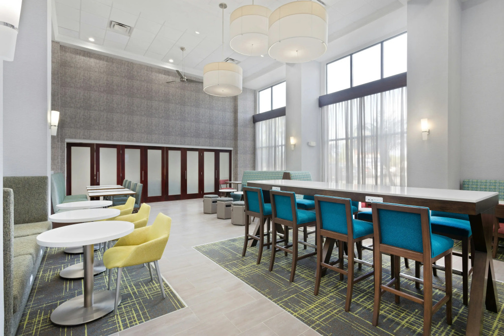 Hampton Inn & Suites Orlando Intl Dr N