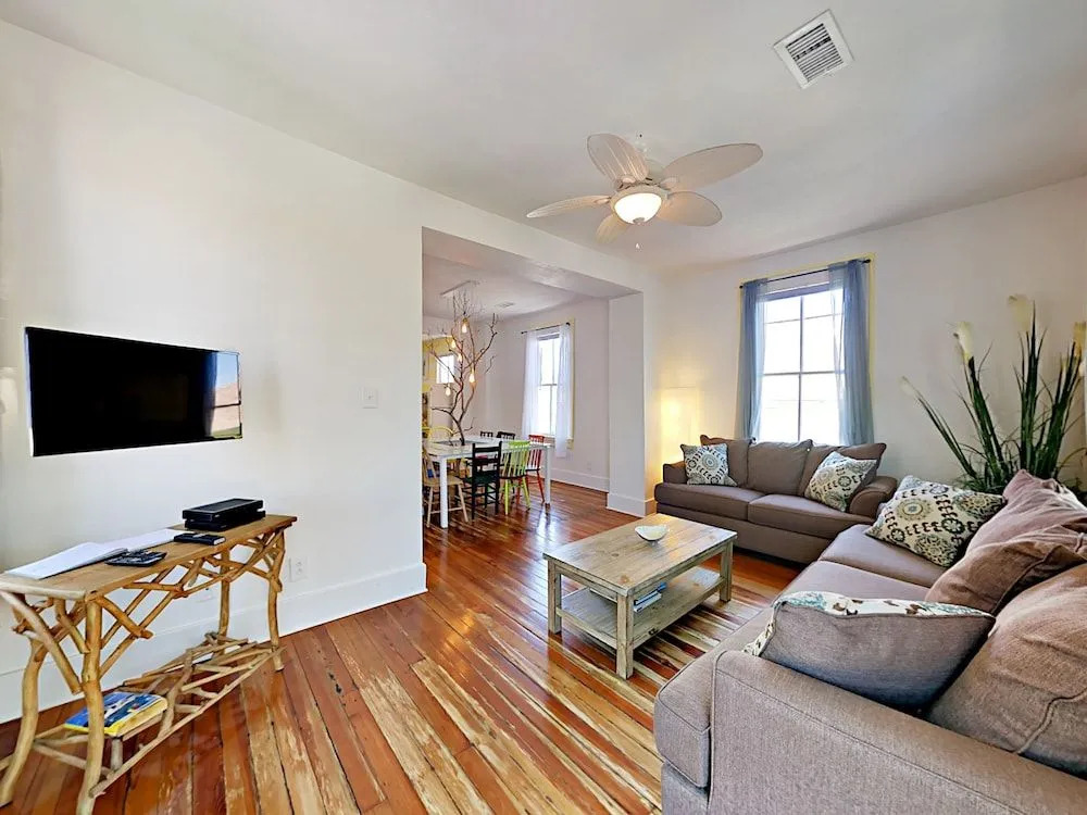 1309 Ave N Home 4 Bedrooms 3 Bathrooms Home