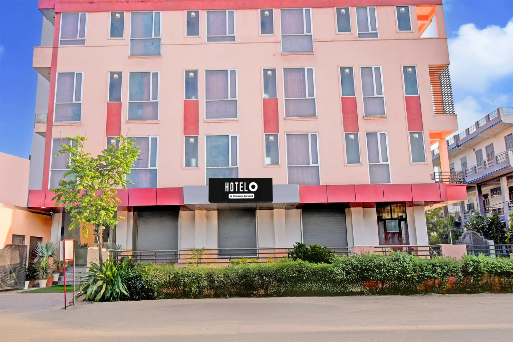 Townhouse Sunder Nagar Golvyas