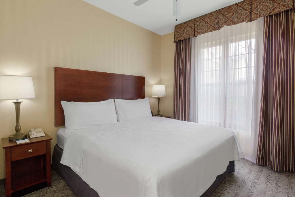 Homewood Suites by Hilton Sacramento Airport-Natomas