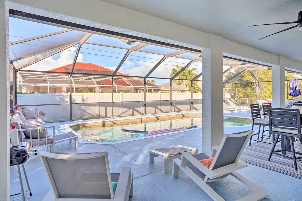 Heated Pool: Sun-soaked Cape Coral Escape!