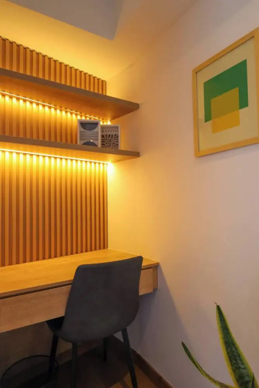 w Stylish 2BR Retreat w Balcony in Miraflores