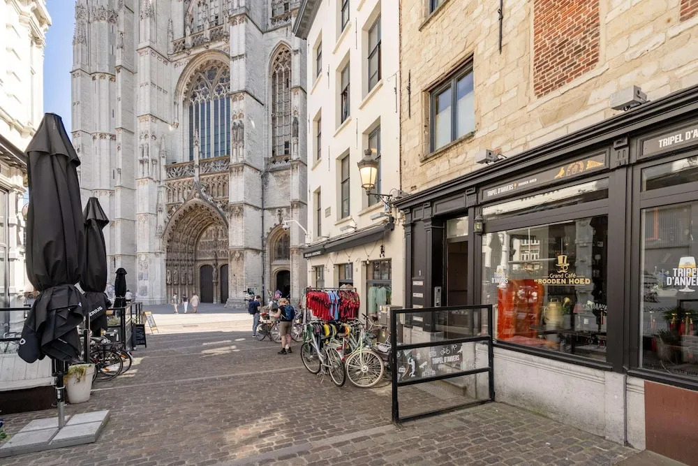 Spacious 11-person Stay in Antwerp