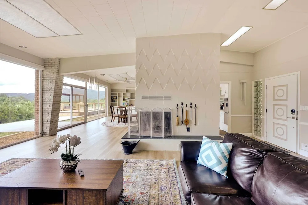 Mountain View + Fire Pit: Modern Copperhill Home