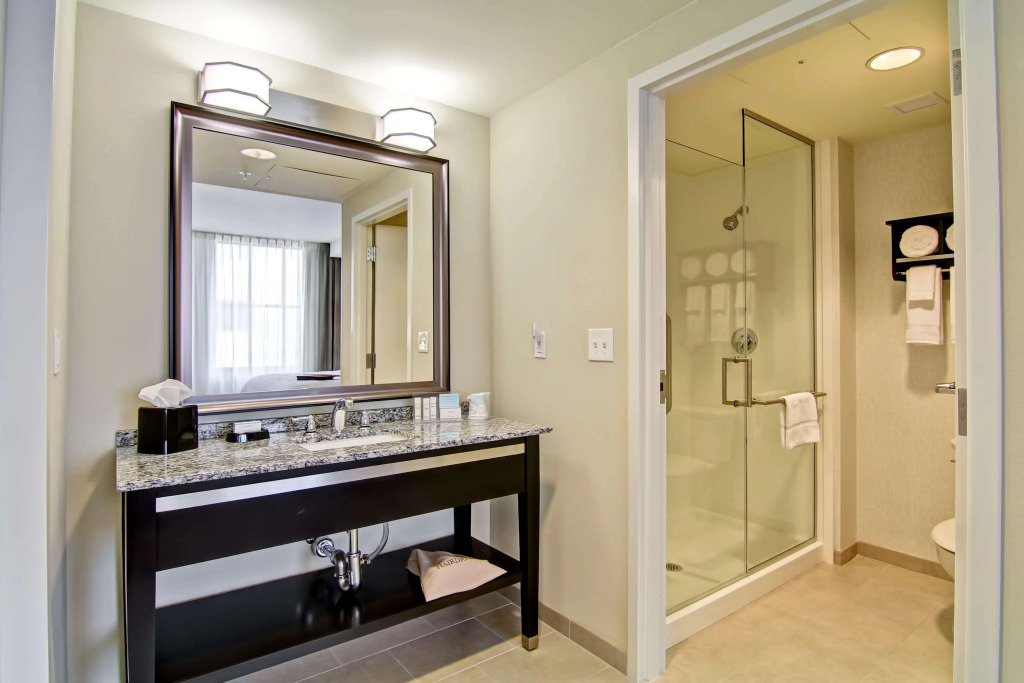 Hampton Inn and Suites Cincinnati - Downtown