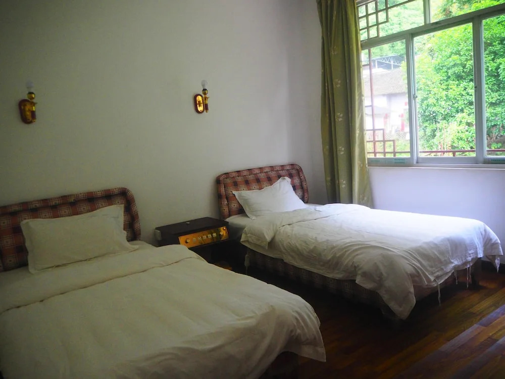 The Yangshuo Moon Resort