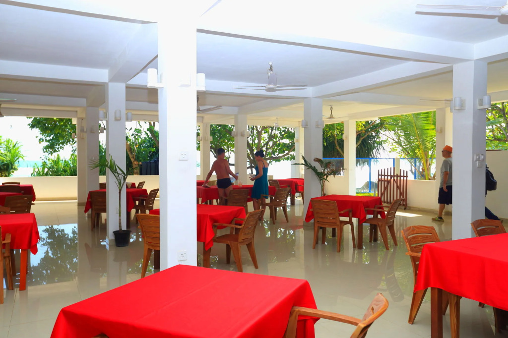 Paradise Beach Resort & Diving school