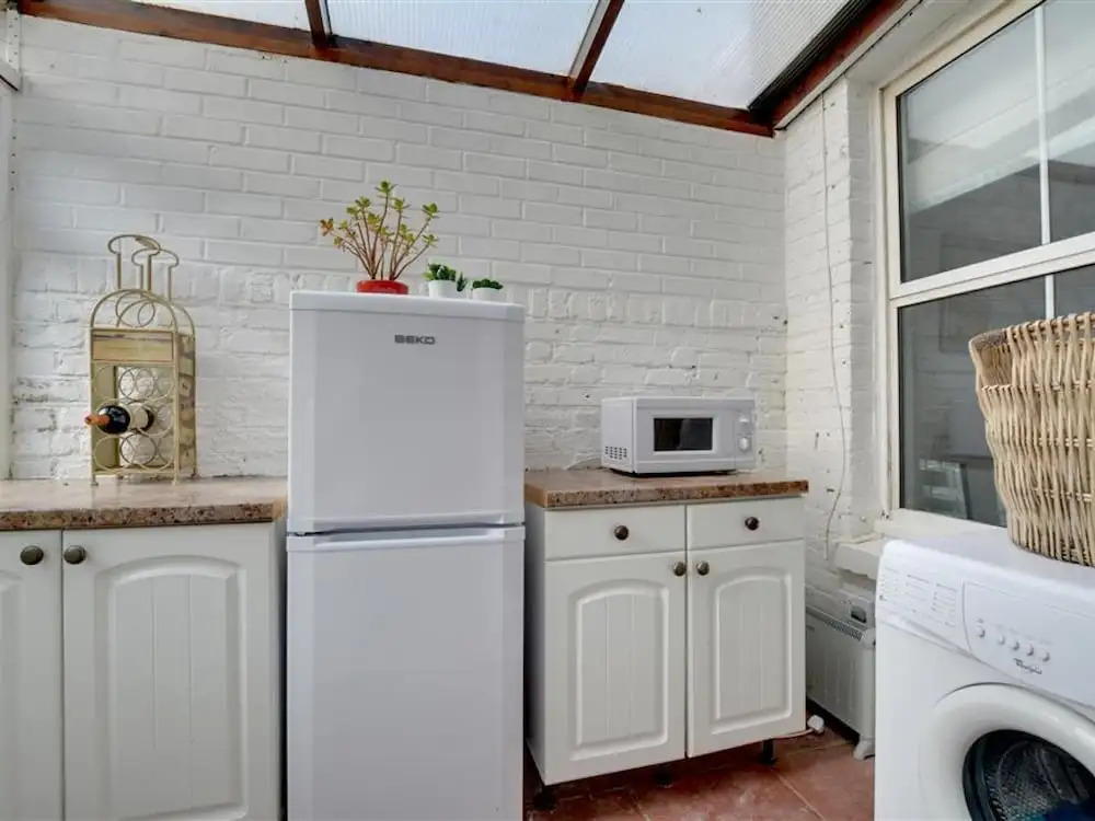 Bright Holiday Home in Broadstairs With Garden