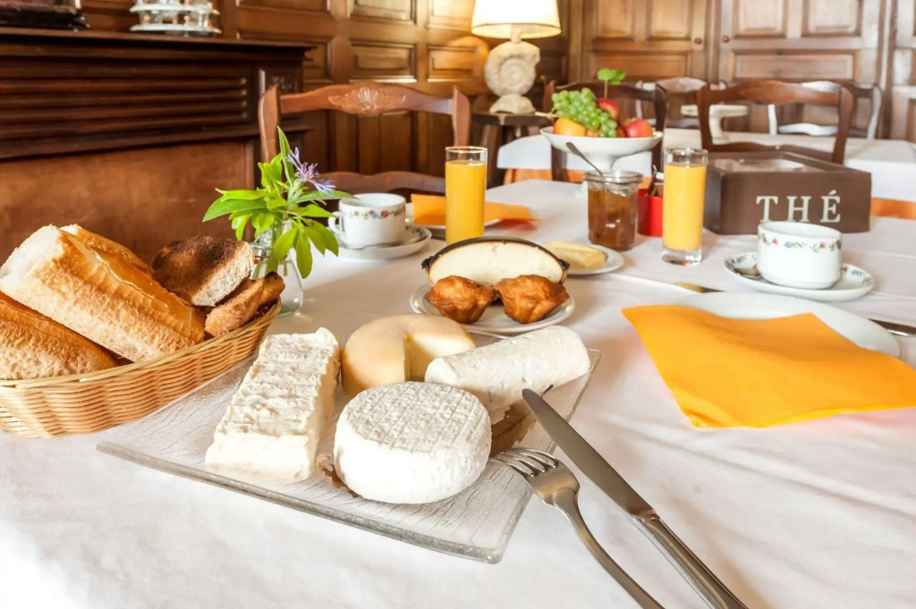 Logis Hôtel le Corneille