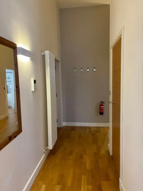 Extremely Central Quartermile Apartment Near Castle and University