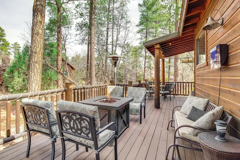 Outdoor Oasis: Family-friendly Cabin in Show Low!